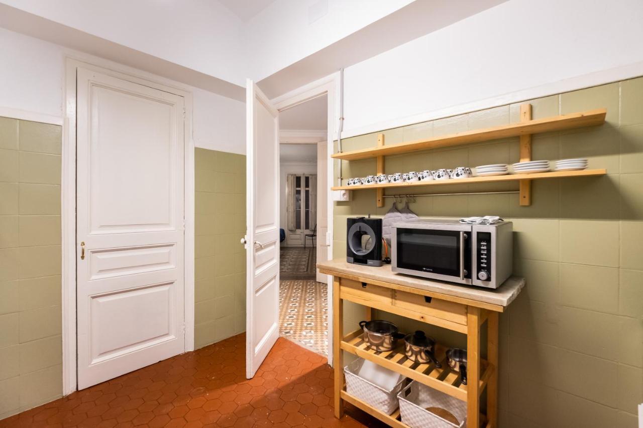 Modernist Apartment For Large Groups In Eixample Barcelone Extérieur photo