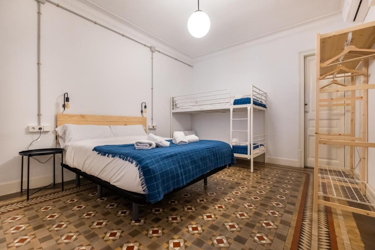 Modernist Apartment For Large Groups In Eixample Barcelone Extérieur photo