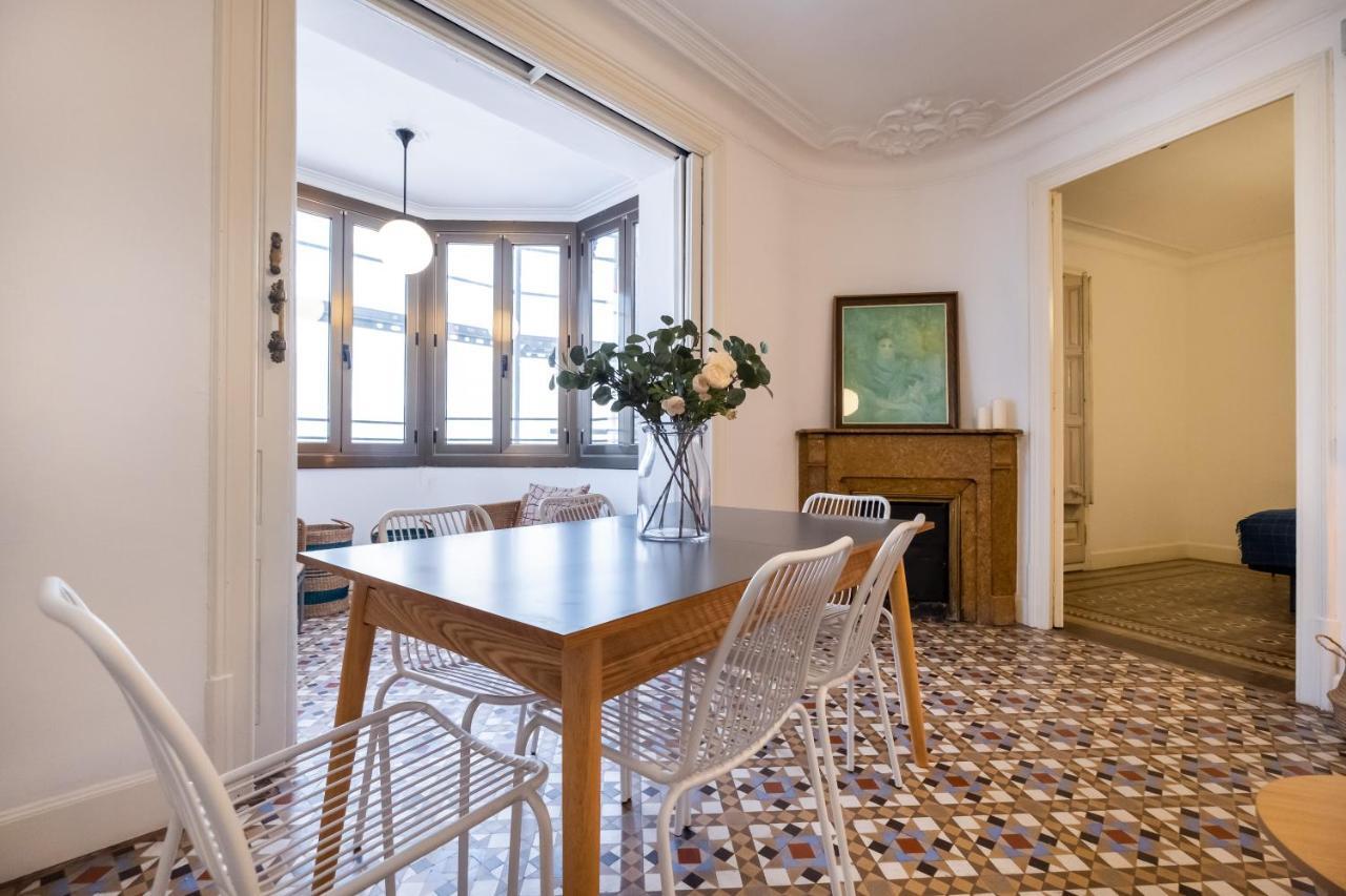 Modernist Apartment For Large Groups In Eixample Barcelone Extérieur photo