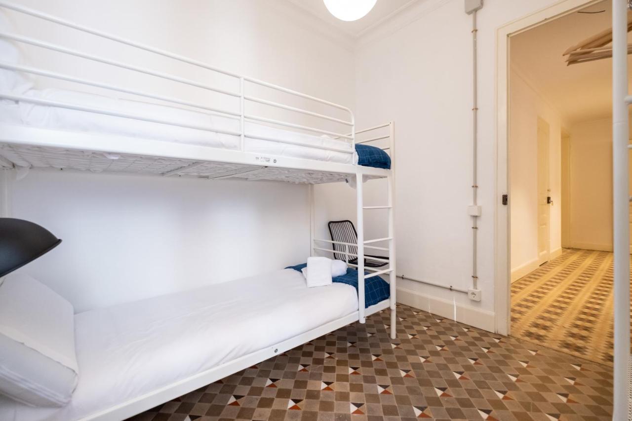 Modernist Apartment For Large Groups In Eixample Barcelone Extérieur photo