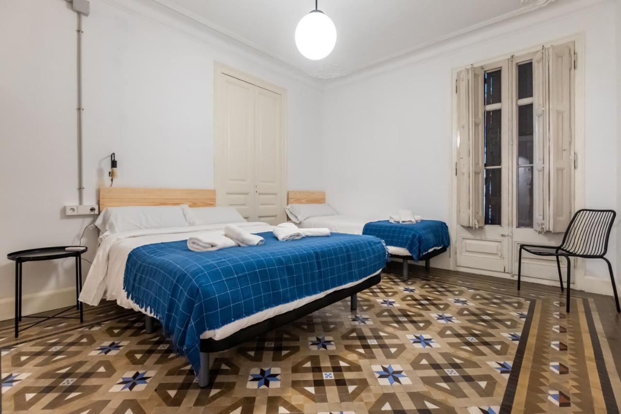 Modernist Apartment For Large Groups In Eixample Barcelone Extérieur photo